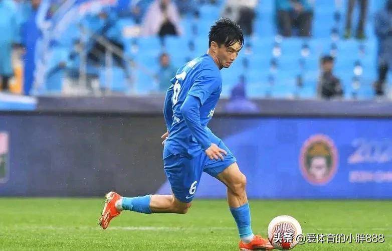 尼斯客场逼平比尔森，暂时领先积分榜