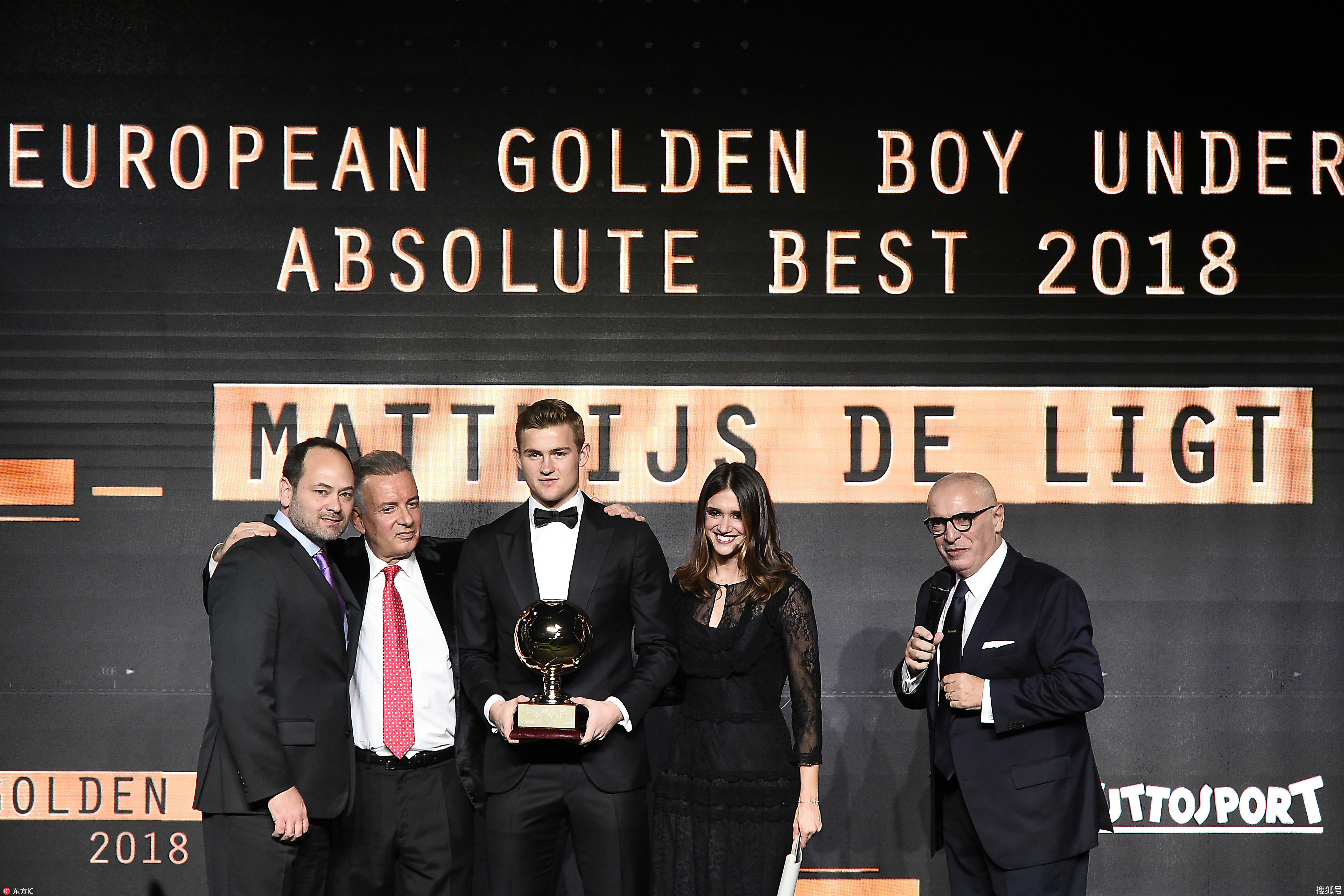 荷兰连番踢德，乌克兰黑爵波力迎