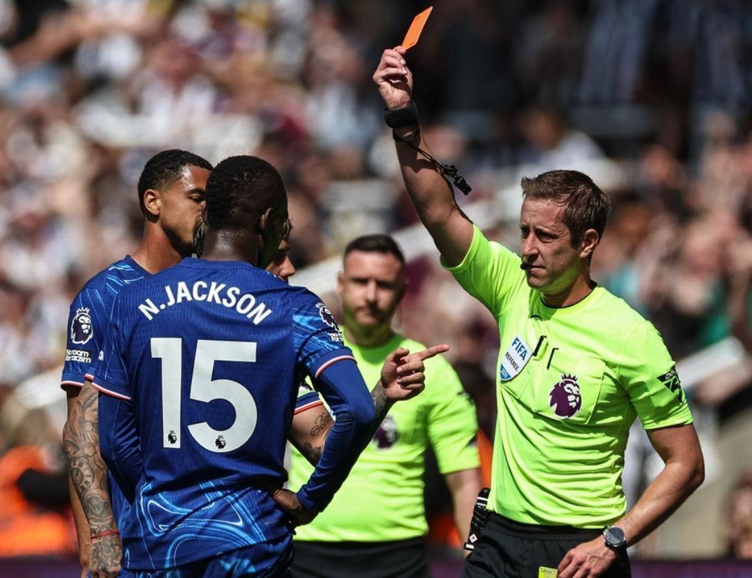 不敌切尔西，出线形势堪忧