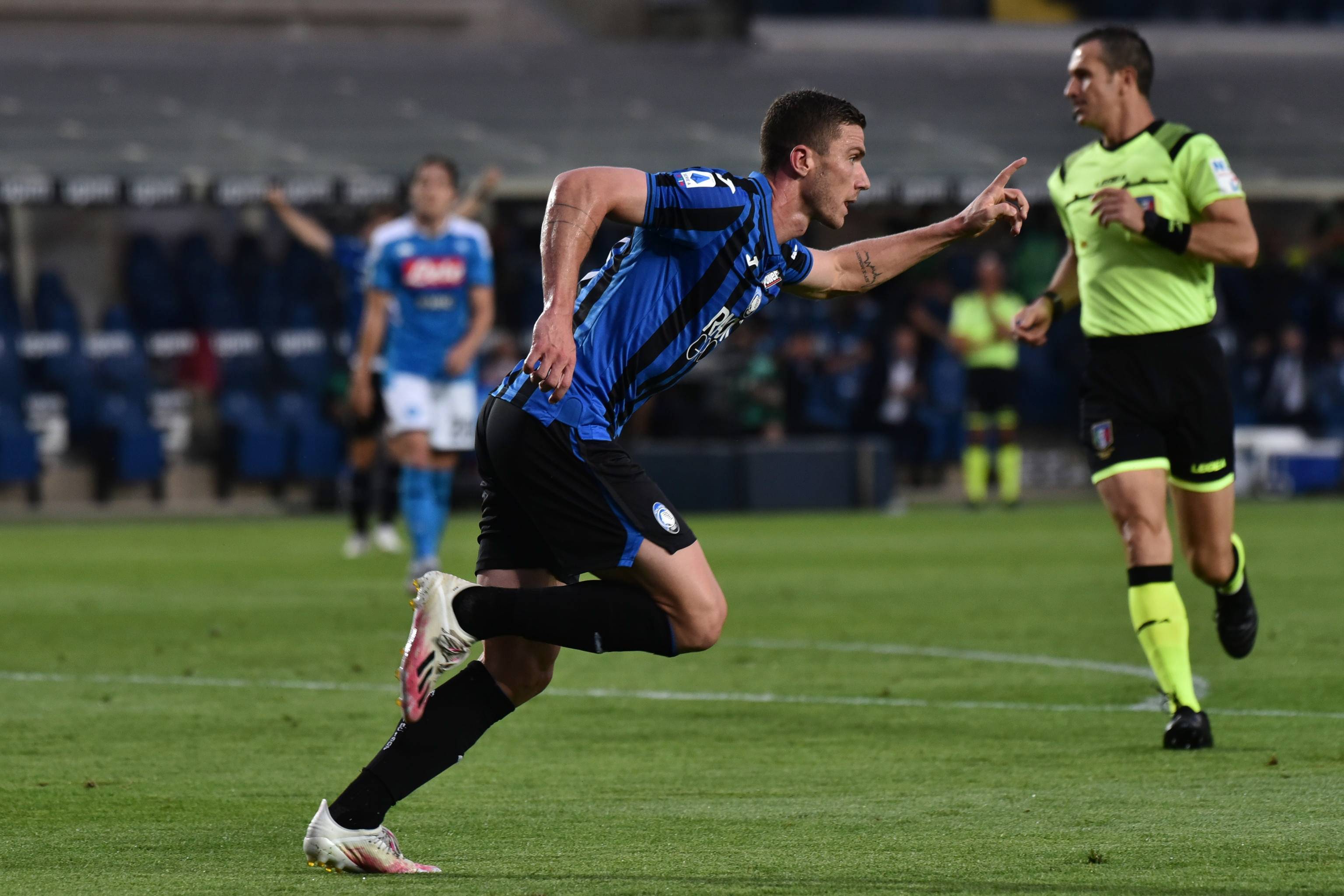 利物浦主场不敌亚特兰大，淘汰赛前景难料的简单介绍