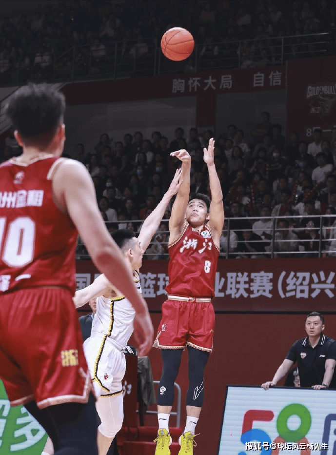 江西男篮大胜浙江队，晋级之路有望