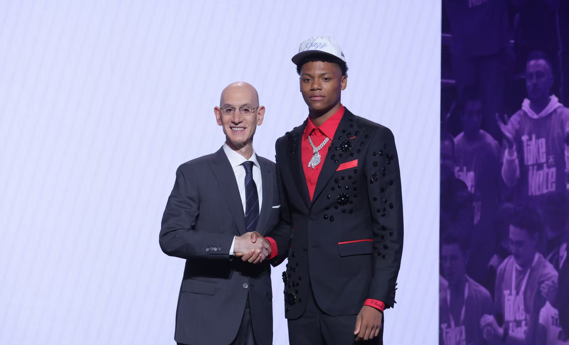 NBA选秀大会落幕，新秀人气赚足