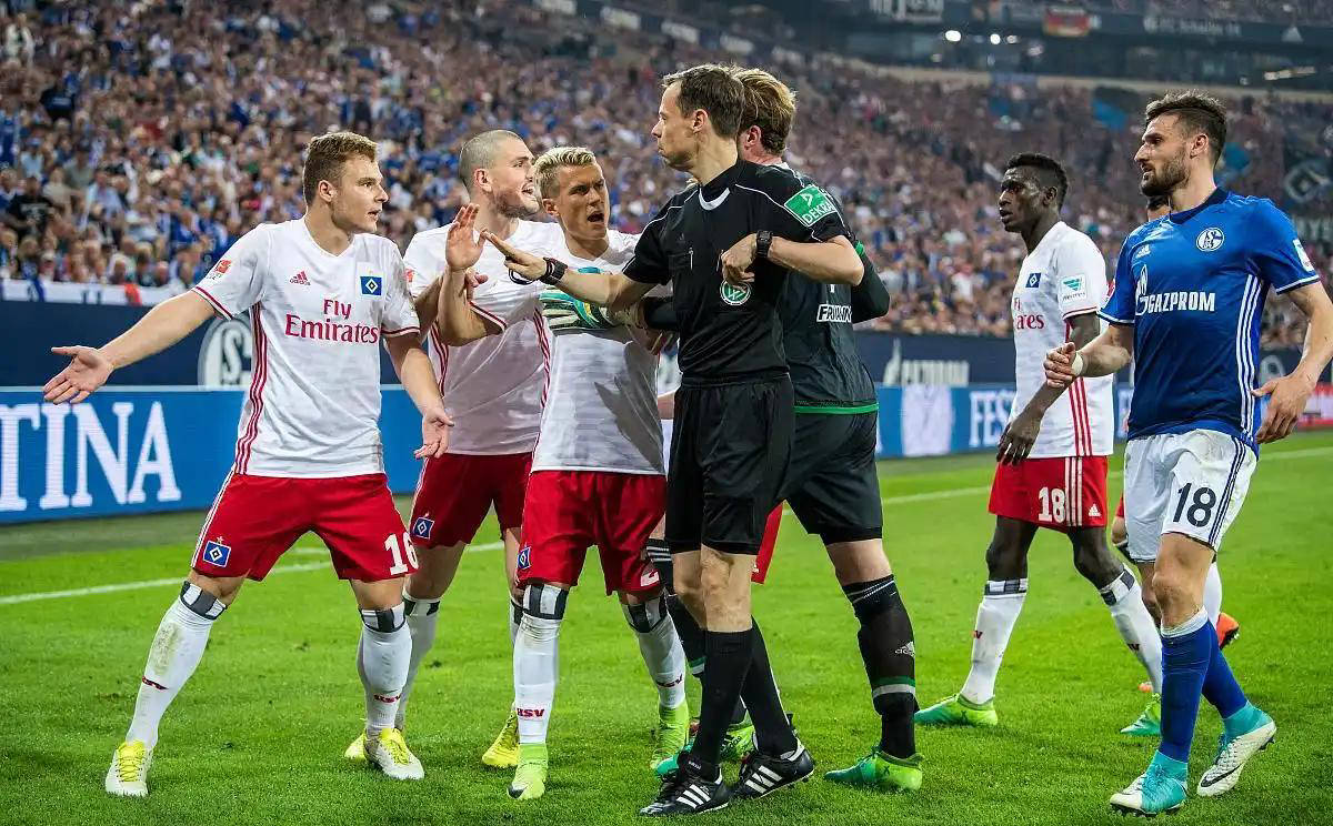 关于沙尔克球队集训备战，迎接新赛季挑战的信息