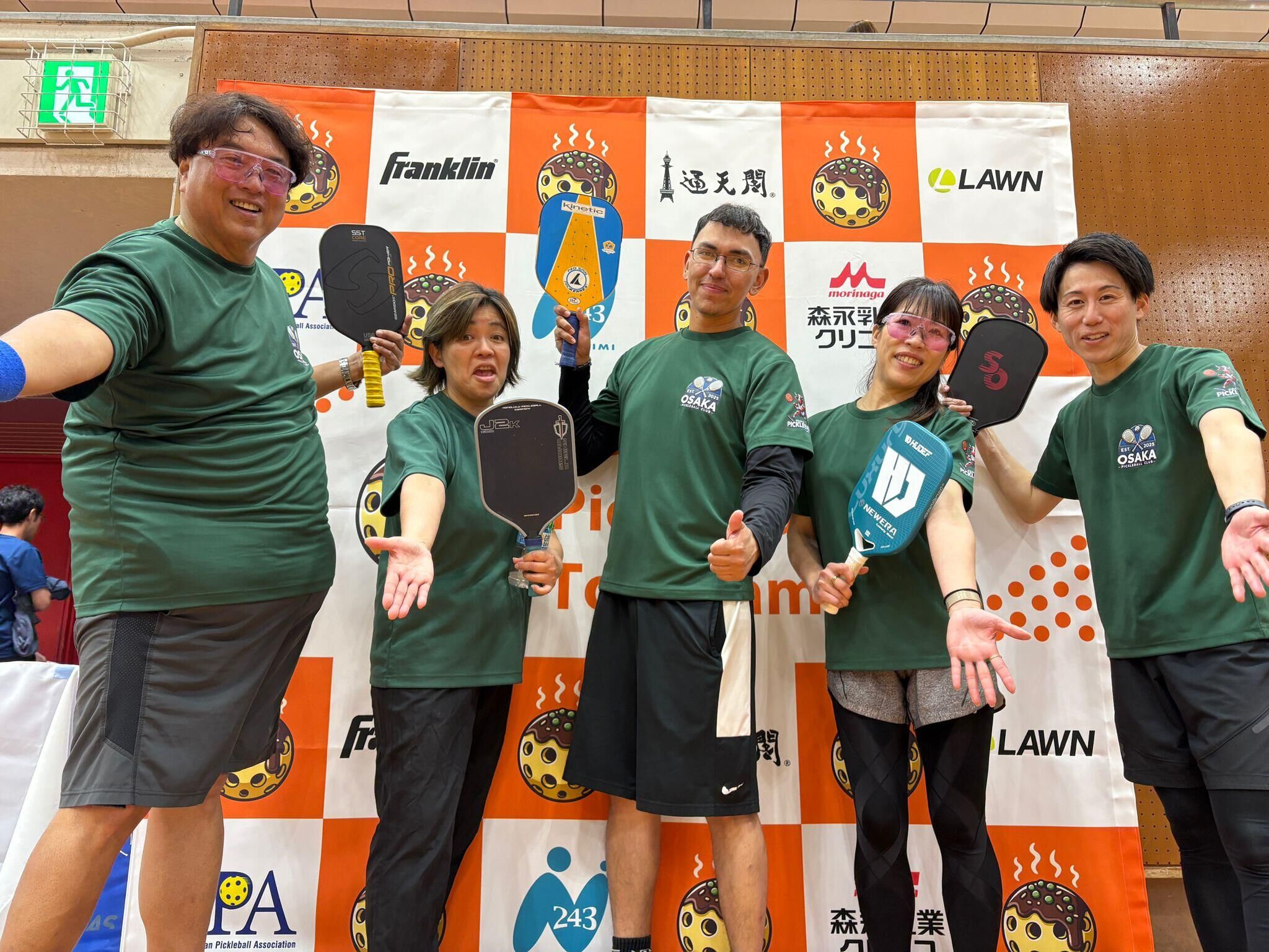 包含日本选手实现逆转获得体操比赛银牌的词条