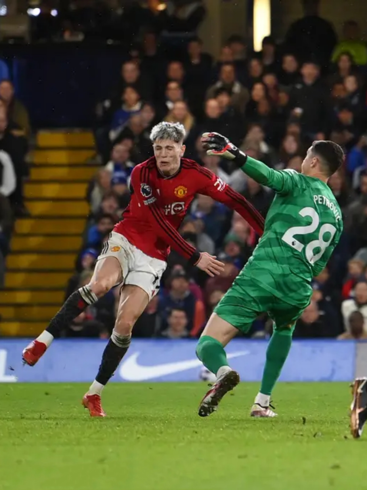 切尔西主场不敌曼联，英超前四形势再生变