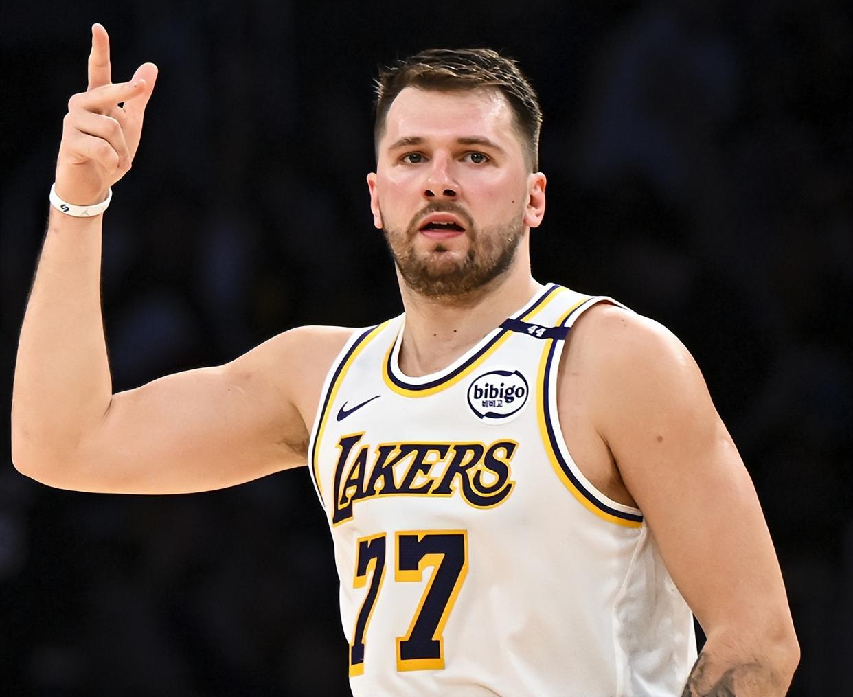 独行侠力克骑士，唐斯爆砍40+10