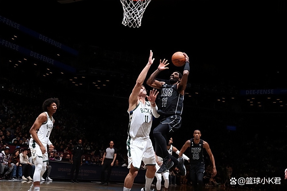 雄鹿客场击败篮网继续领跑