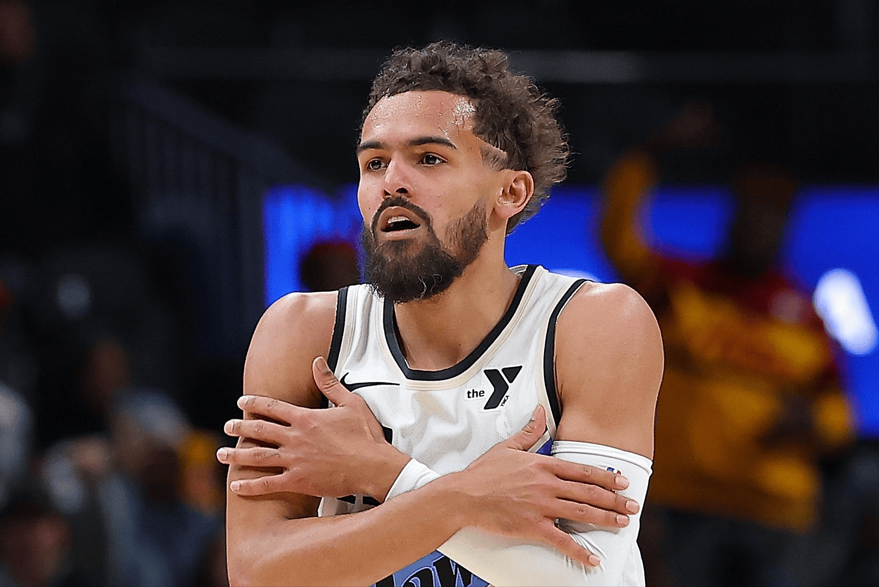 火箭逆转老鹰，拿下关键胜利